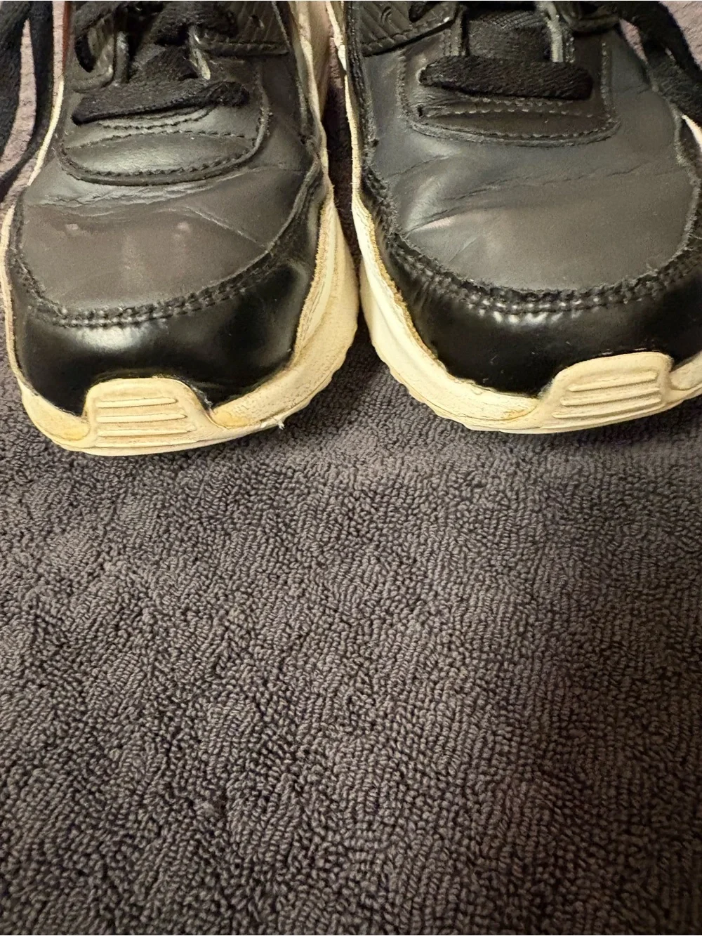 Size 7Y Nike Air Black Leather‎ Athletic Sneakers